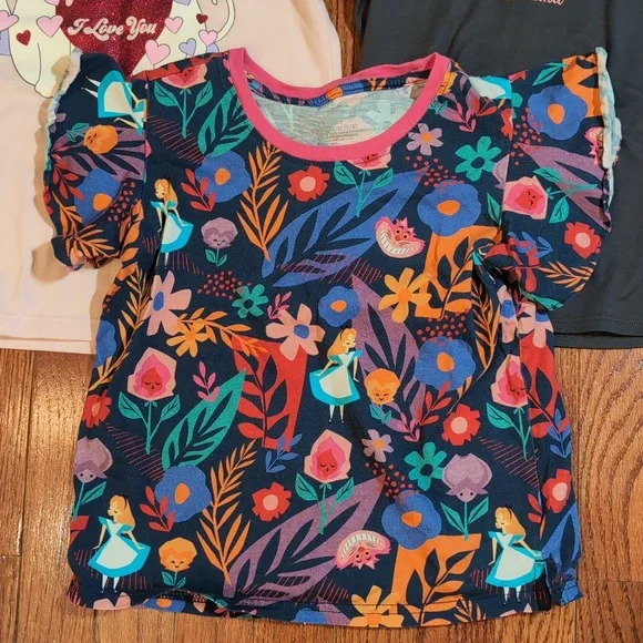 Girls Size 7/8 Clothing Bundle T-shirts Long Sleeves Shorts & Pants - Picture 5 of 16